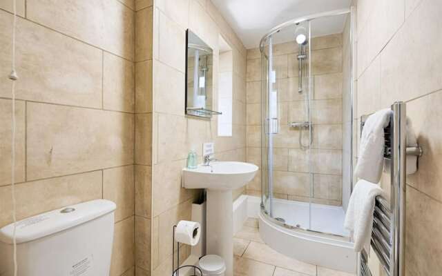 4br-11guests-patio-familyfriendly-citycentre-beach