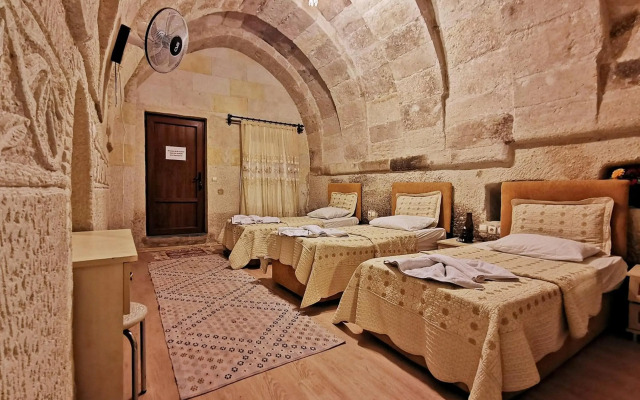 Falcon Cave Suites