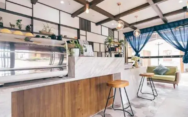 Luoyang lanshe Hotel (Luoyi ancient city store)