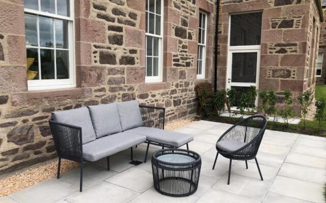 Great Glen Town House