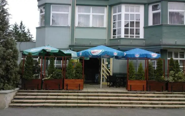 Sportcsarnok Motel és Presszó