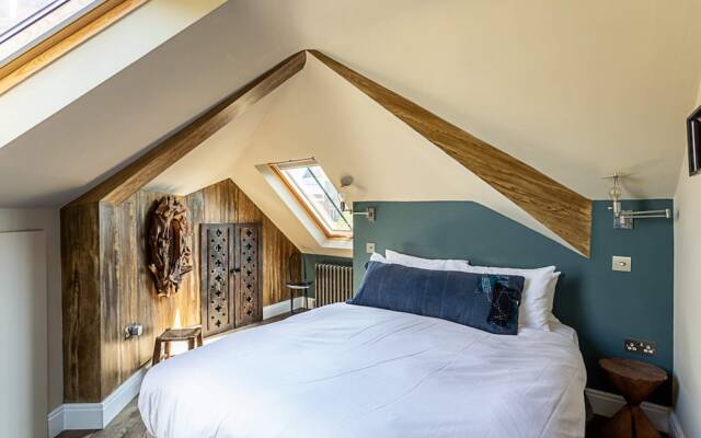 Stunning Penthouse Apartment Near Battersea Park