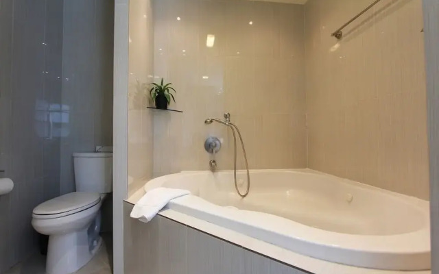 Llc1236 - Lakeside Landing 4 Bedroom Condo