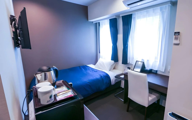 HOTEL LiVEMAX Yokohama Kannai Ekimae