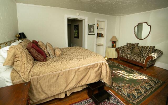 Faunbrook Bed & Breakfast