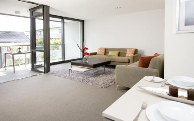 Rooftop Retreat - Mount Maunganui Holiday Home