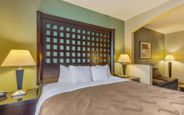 Quality Suites Sherman