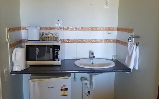 A Country View Motel - Ilbilbie