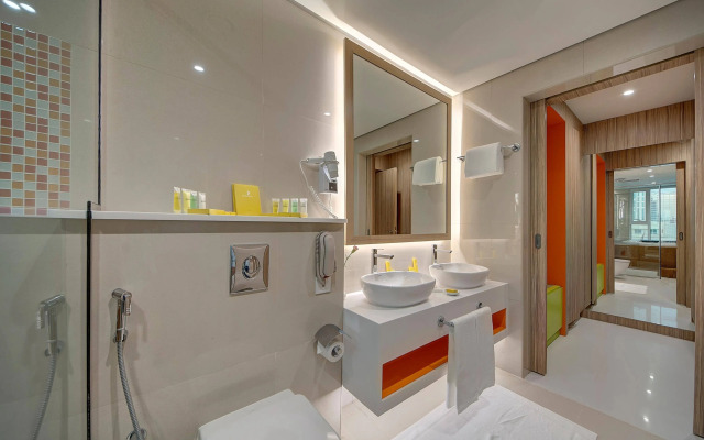 Al Khoory Atrium Hotel