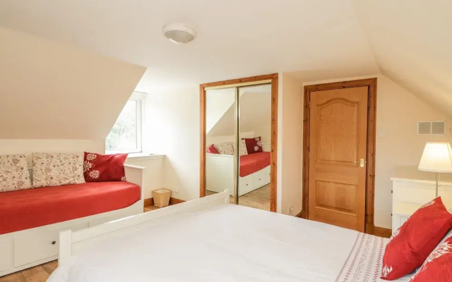 10 Monarch Country Apartments