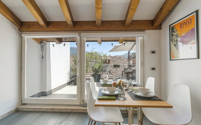 Riva's Rooftop Retreat