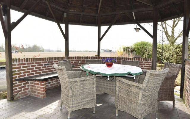 Spacious Mansion With Meadow View in Bruinisse