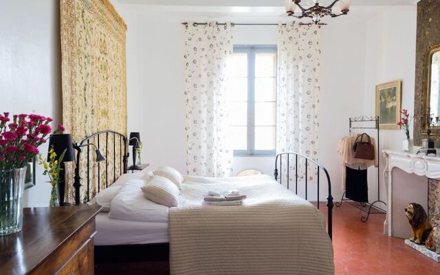 Le Flamant Rouge Guesthouse