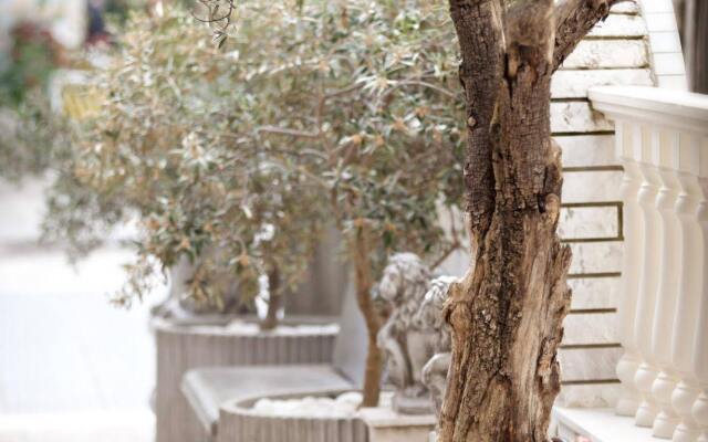 Parthenon Art Hotel