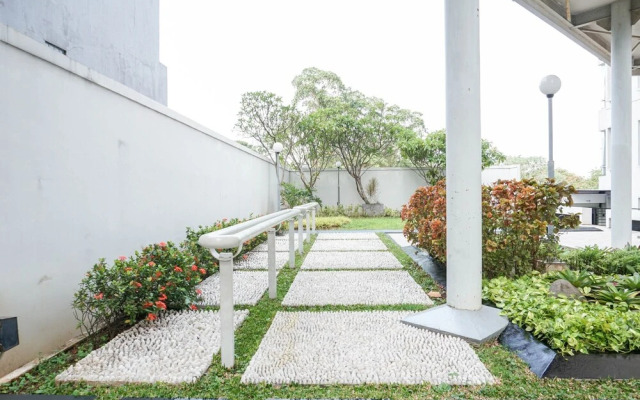 Cozy Stay 1BR at Gardenia Boulevard Apartment