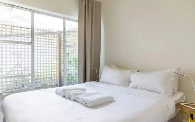 Authentic 1 Bedroom Apartment In Charming Fitzroy