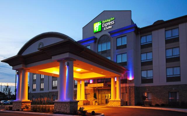 Holiday Inn Express Hotel & Suites Ottawa Airport, an IHG Hotel