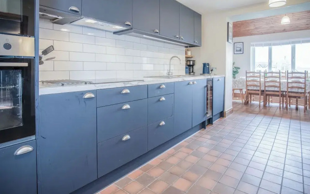 Hill House - 4 Bedroom - Llanrhidian