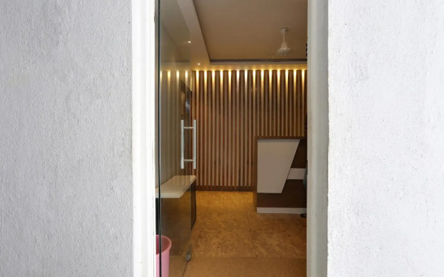 Capital O 61246 Hotel De Meridian