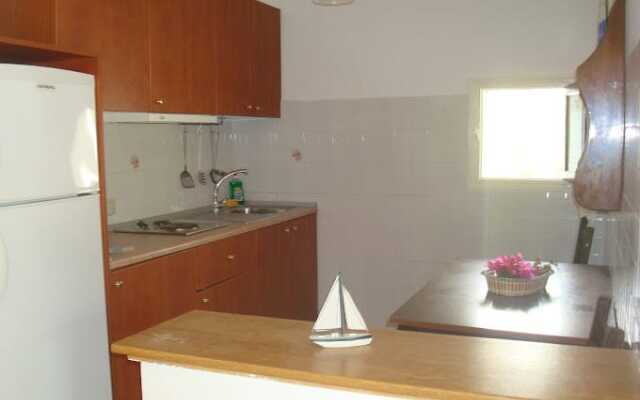 Kouvaras Apartments