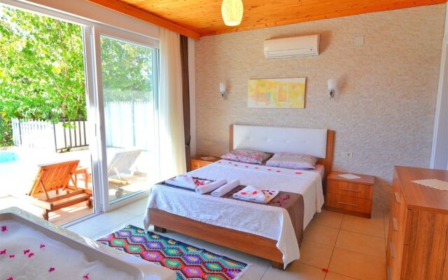 Villa Sade by Akdenizvillam