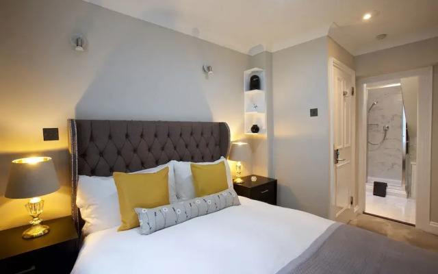 Avari Apartments - Winchester Collection