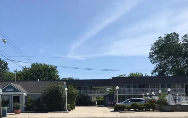 Cape Harbor Motor Inn