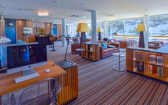 Hotel Mona