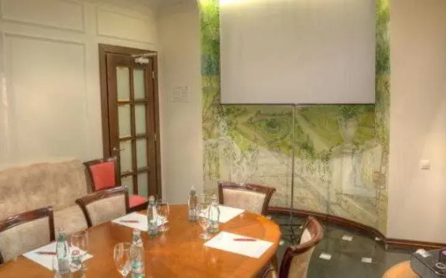 Отель «Фредерик Коклен»