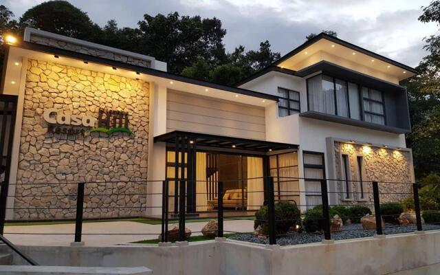 Casa Hill Resort