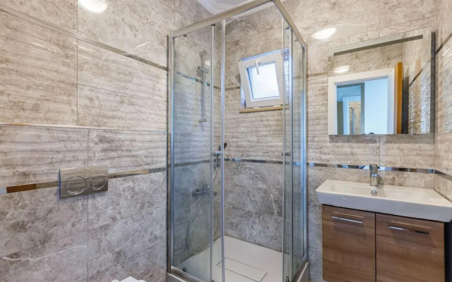 Peaceful Villa With a Garden in Kartepe Near Sapanca