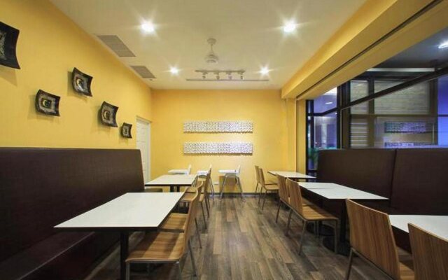 CHECK inn Express Taichung Fengchia