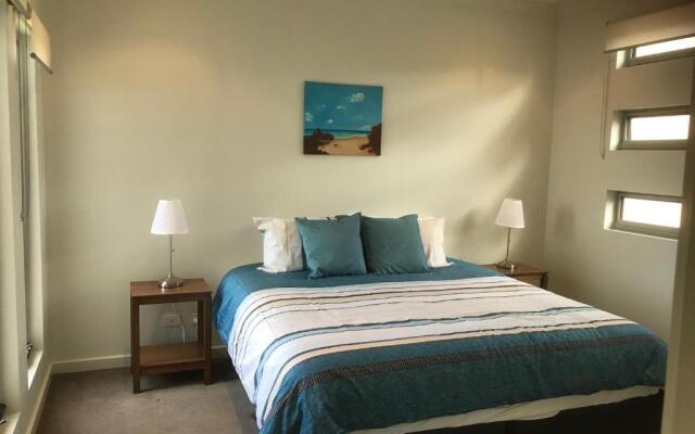 Penneshaw Oceanview Apartments