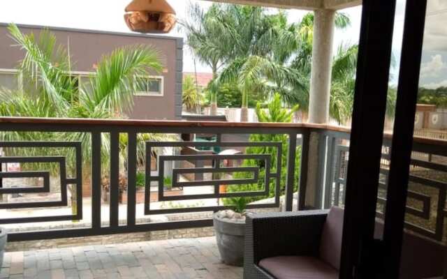 3 Bedrooms Exclusive House in Mass Media