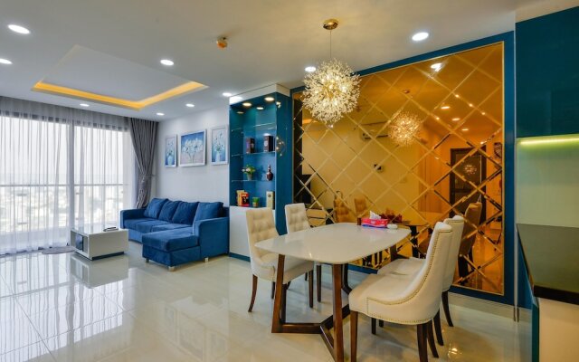 Gold View Apartment Floor 18