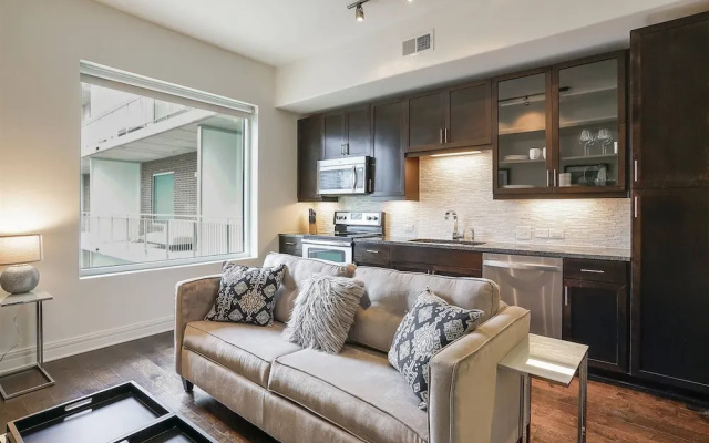 Austin Grand Studio Apartment