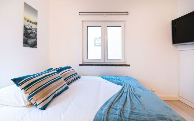 JOIVY Superb Studios In Cascais Centre