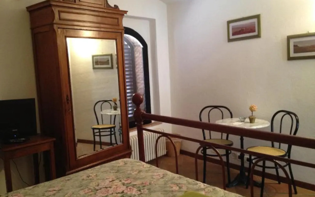 A La Casa Dei Potenti