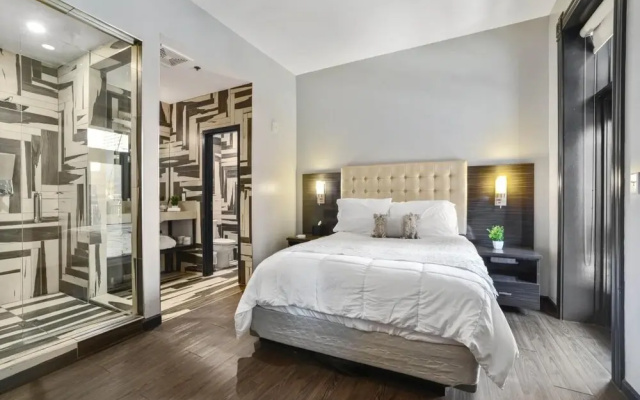 Intimate En Suite Studio