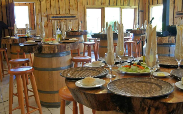 Borde Lago Hotel