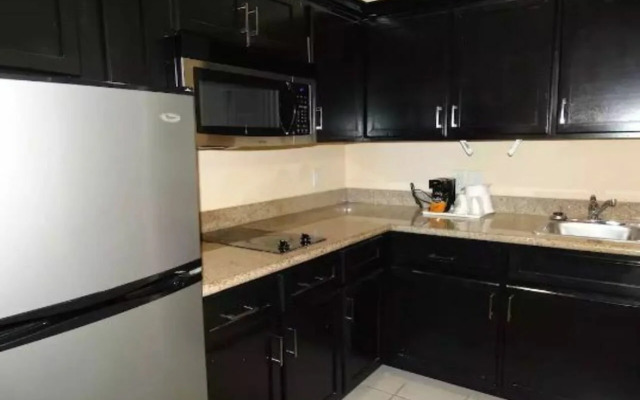 Regency Inn & Suites - Baytown