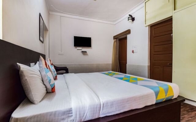 OYO 11874 Home Cozy Stay Goverdhan Villas