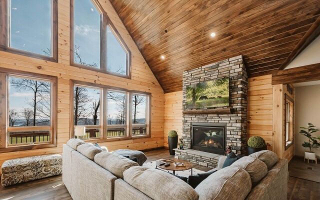 Water & Mountain Retreat