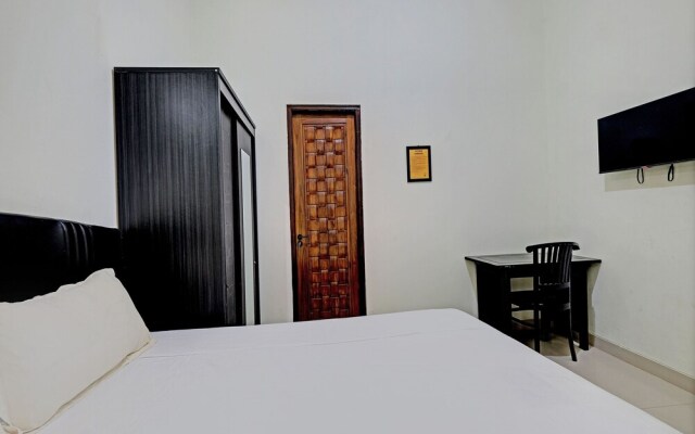 OYO Life 92935 Ayu Kost Eksklusif