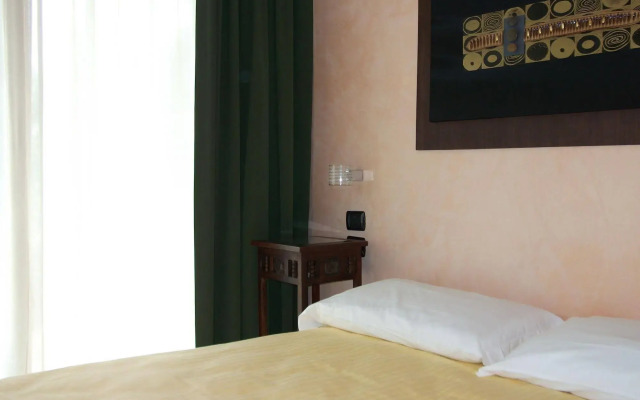 Le Terrazze Sul Lago Residence & Hotel