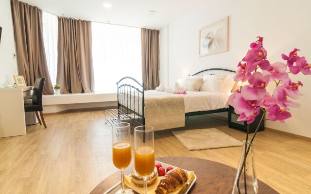 Cafe Royal Rooms