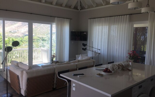 2 Bedroom Bungalow-Style Villa