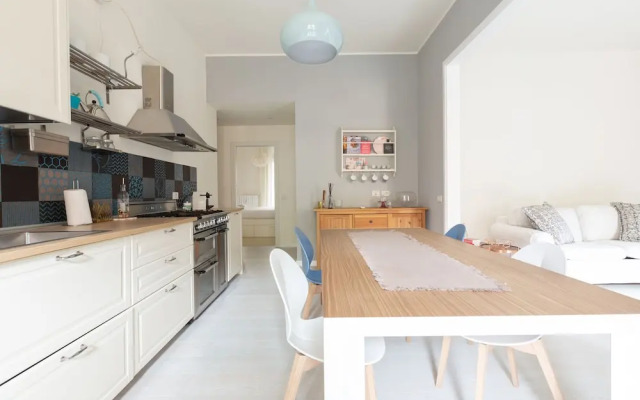 Porta Volta Bright and Roomy Flat