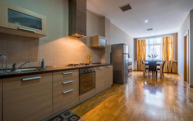 Rustaveli Business Center Apartments - Rustaveli Avenue