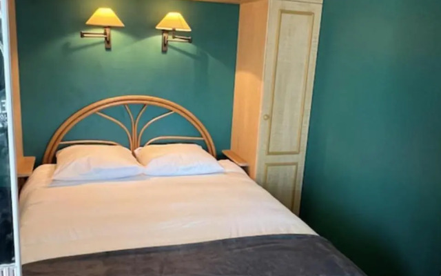 38m With Terrace And Veranda Beach Nearby